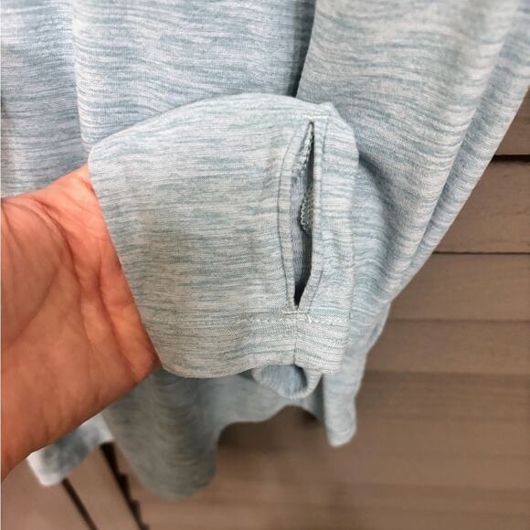 Old Navy Active Breathe On Light Blue Hoodie with Thumb Holes Size Small - Picture 5 of 5